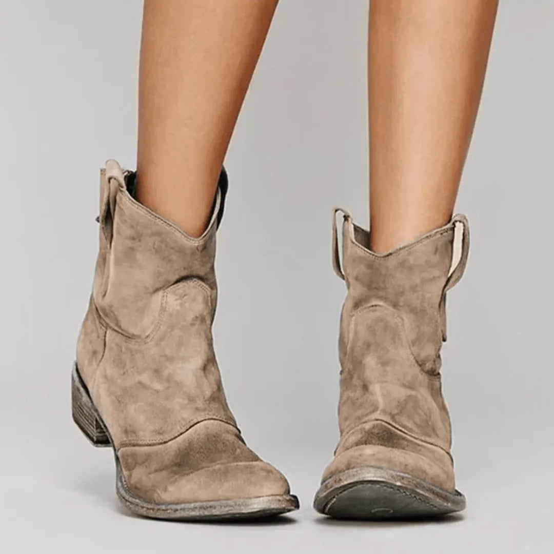 Alexandra Suede Curve Boots Artisio