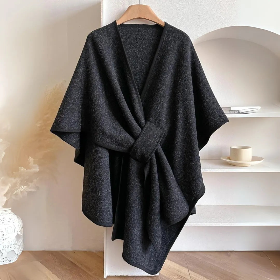 Brooklyn Loose Pocket Knitted Cape Artisio