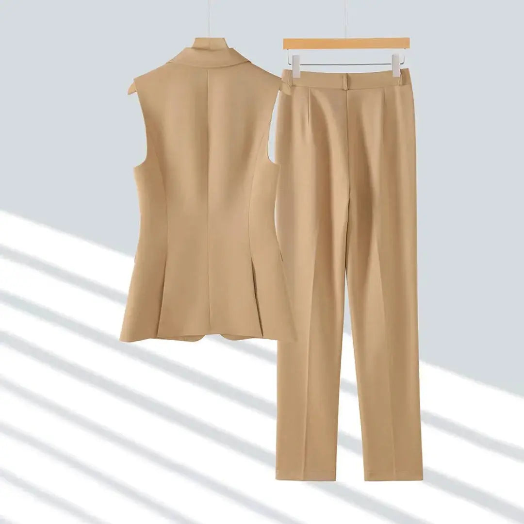 Chloe Montclair Executive Grace 2-Piece Pantsuit Set Artisio