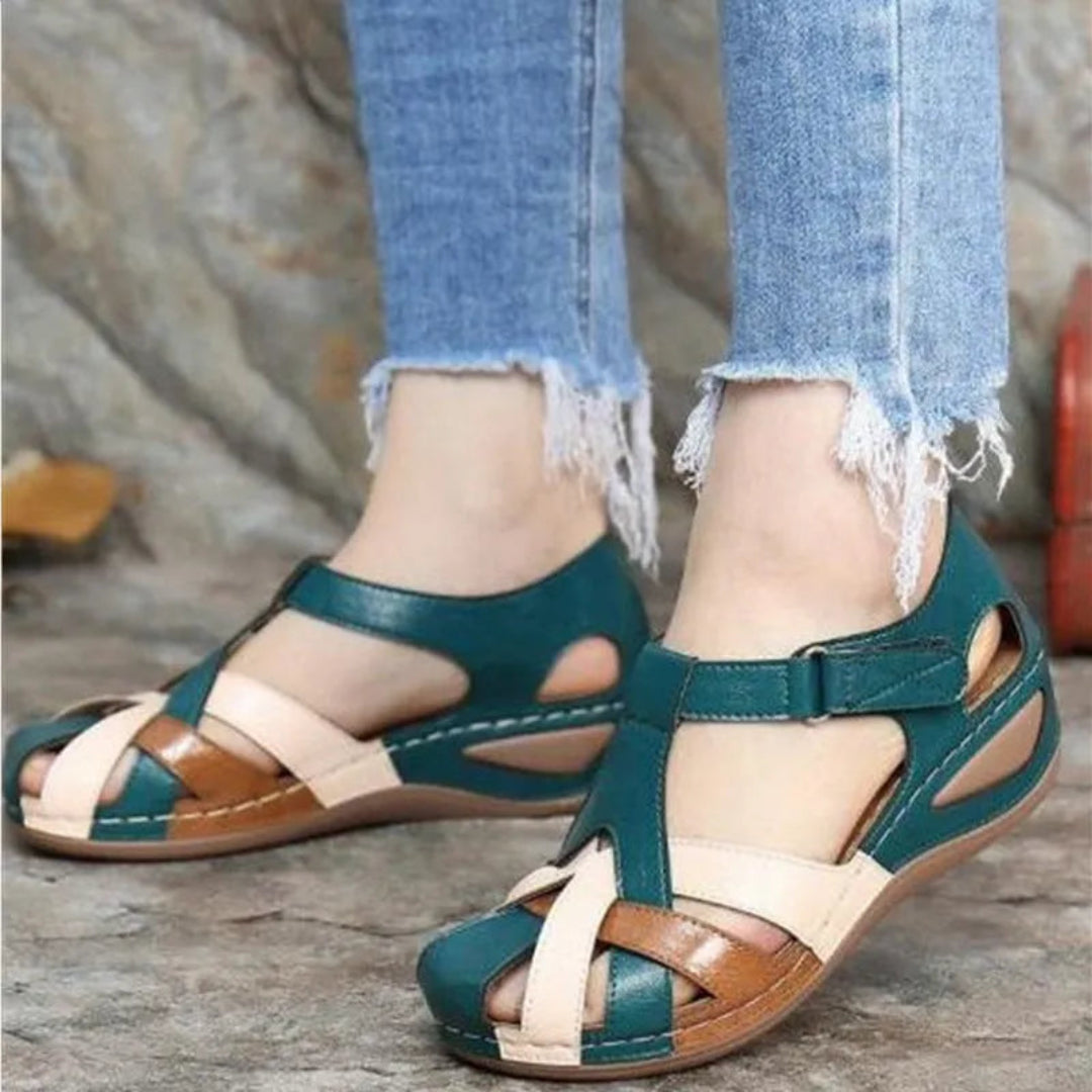 Harriet Closed-Toe Leather Sandals Artisio