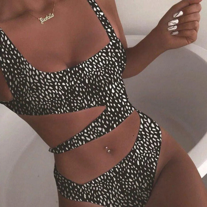 Luna Sexy Cut-Out One-Piece Swimsuit Artisio
