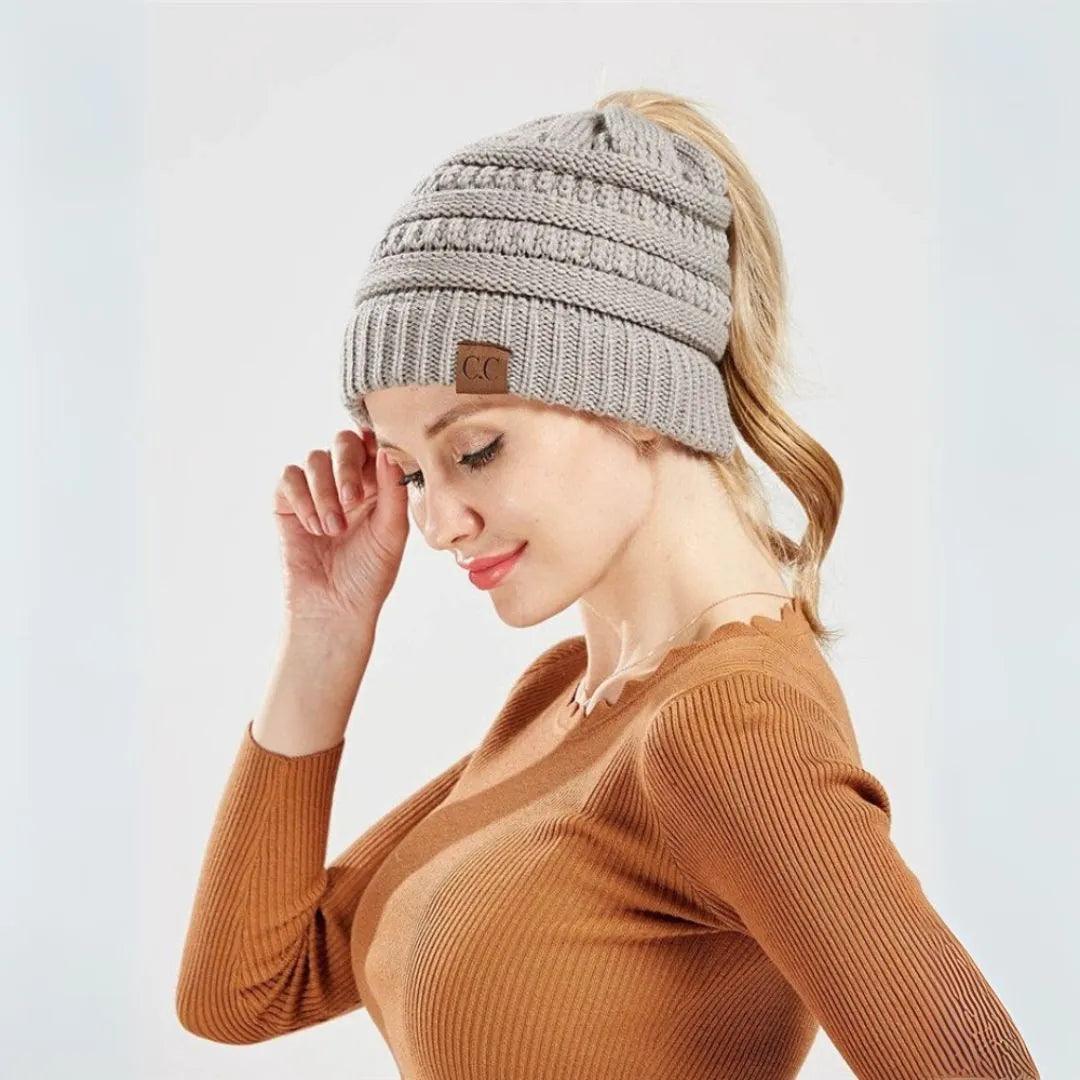 Olie Knit Ponytail Beanie Artisio