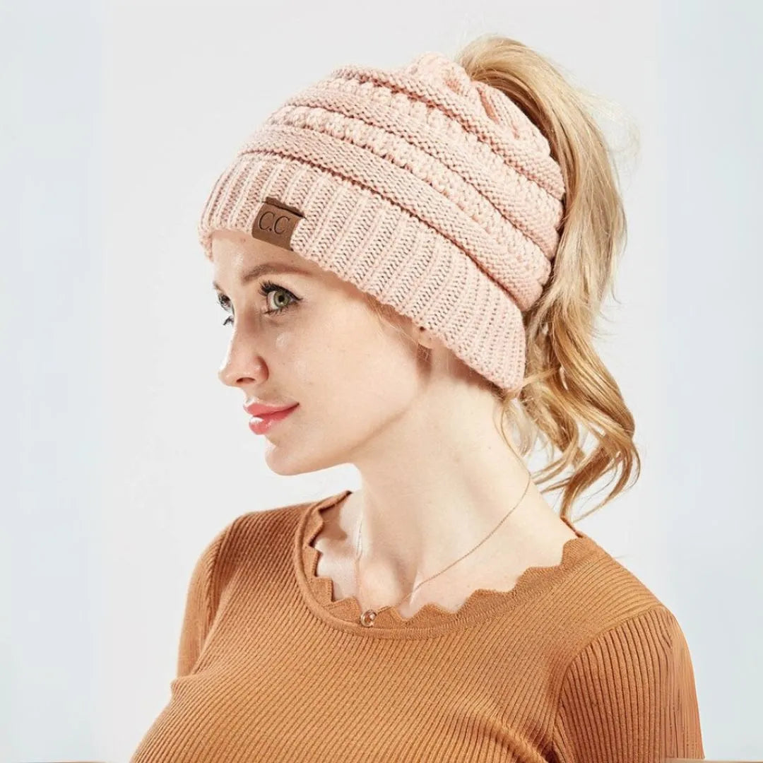 Olie Knit Ponytail Beanie Artisio
