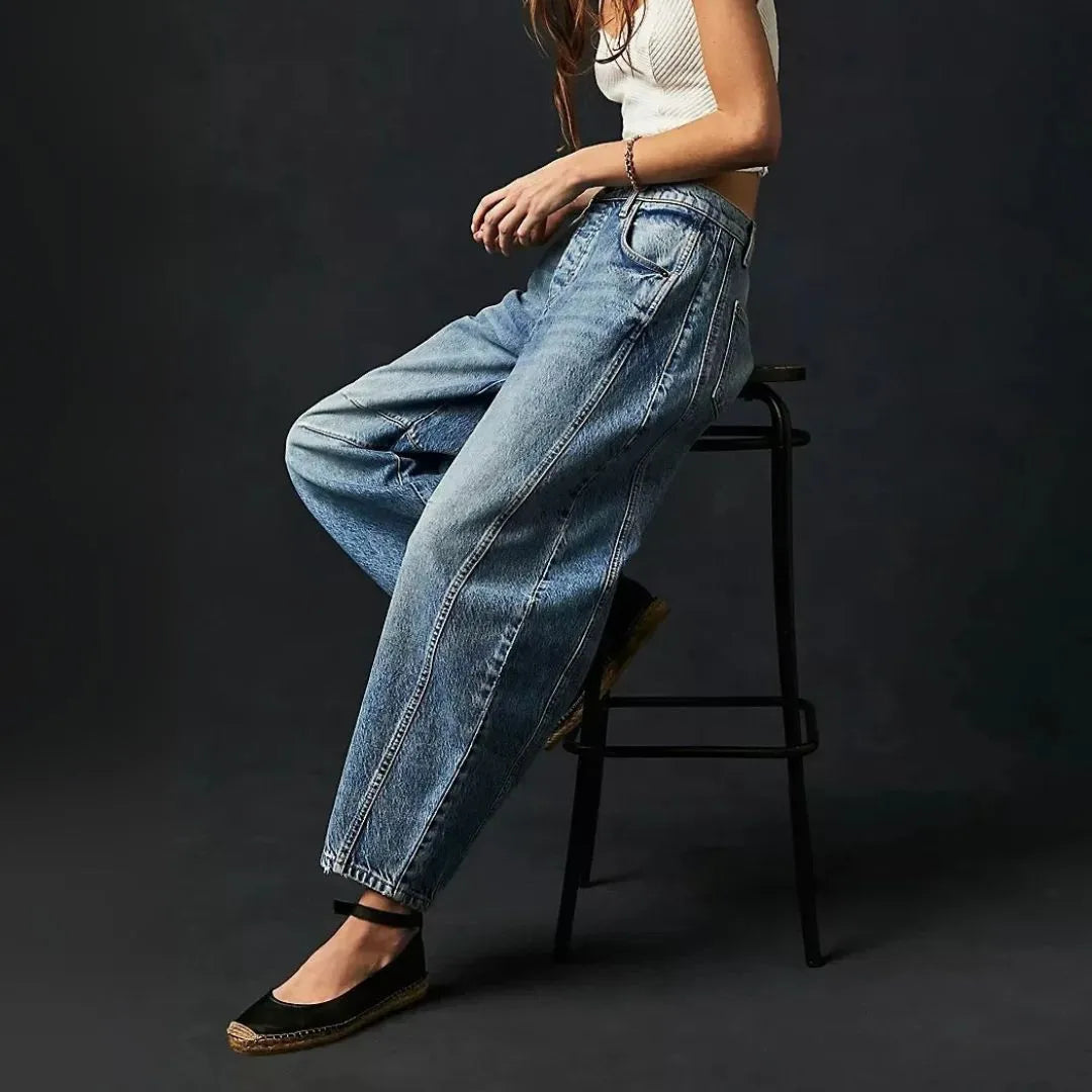 Valeria Mid-Rise Barrel Jeans Rondale