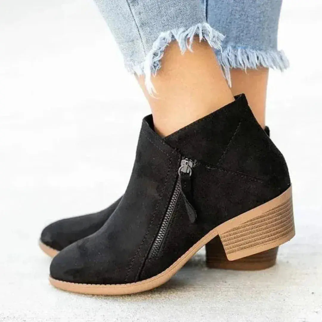 Women’s Suede Ankle Boots Artisio