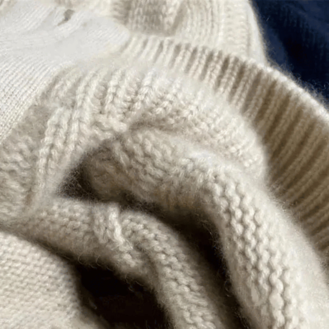 Eleganza Cashmere Knit Turtleneck