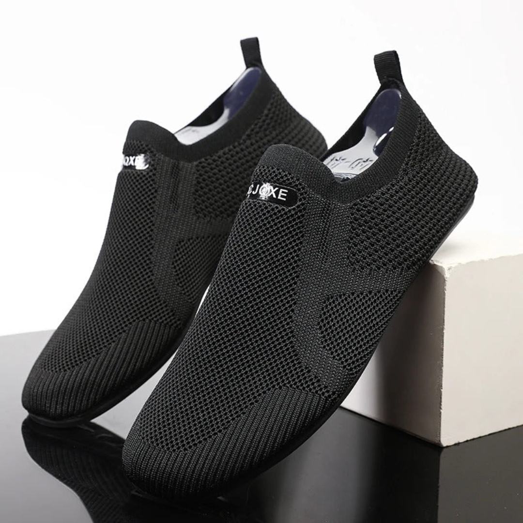 AT | Men Slip-On Mesh Sneakers
