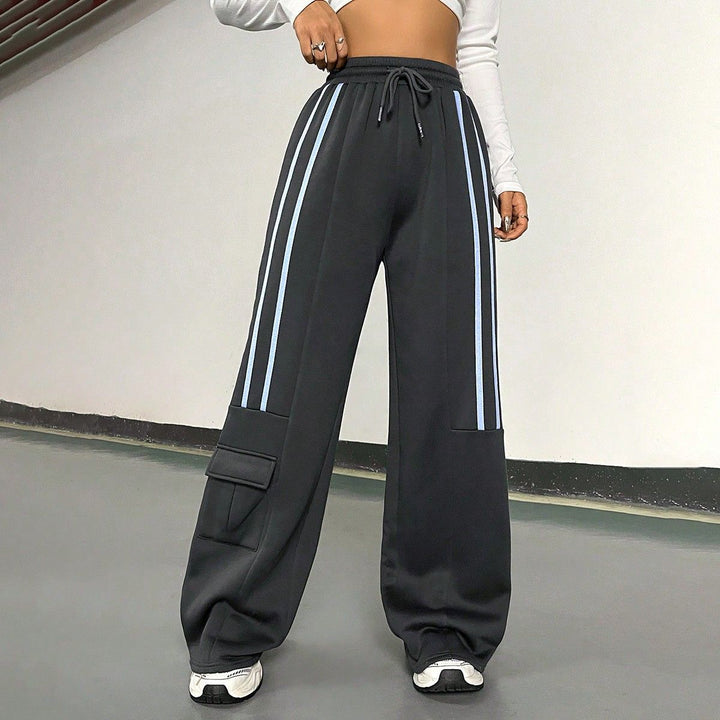 Artisio | Women Athletic Stripe Cargo Pants
