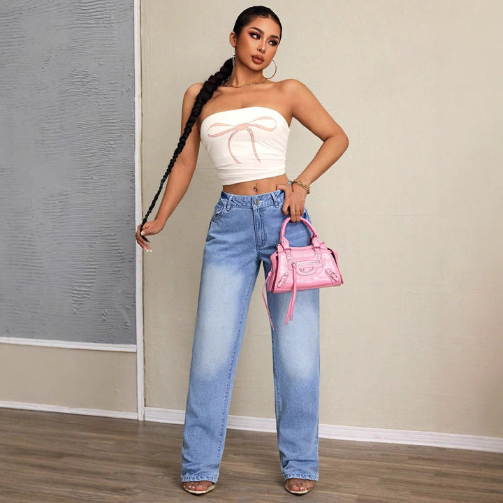 Artisio | Women Classic Light Wash Jeans