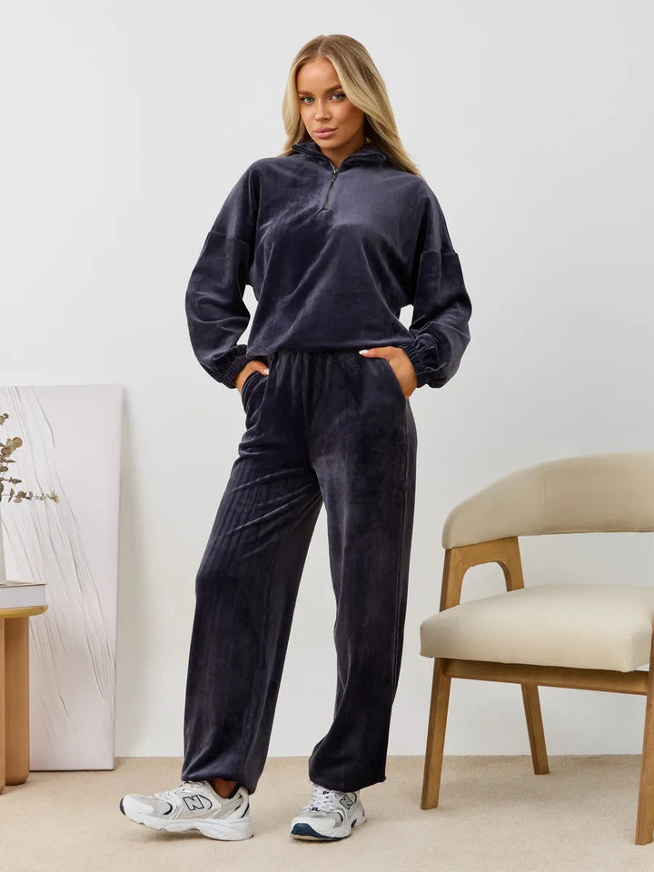 Artisio | Women Effortless Velour Co Ord