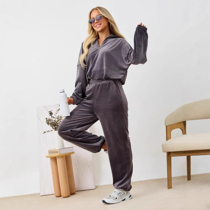 Artisio | Women Effortless Velour Co Ord