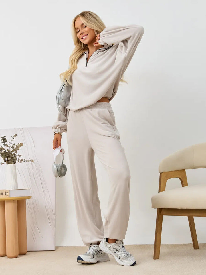 Artisio | Women Effortless Velour Co Ord