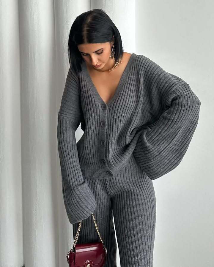 Artisio | Women Loose Fit Knit Set