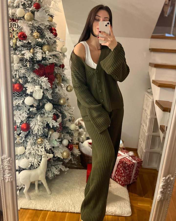 Artisio | Women Loose Fit Knit Set