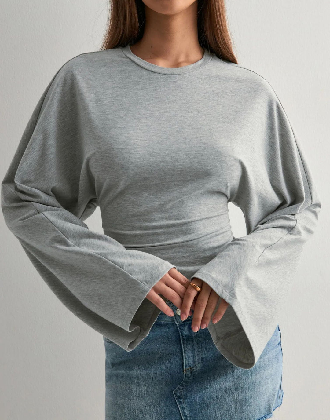Artisio | Women Minimalist Crop Top