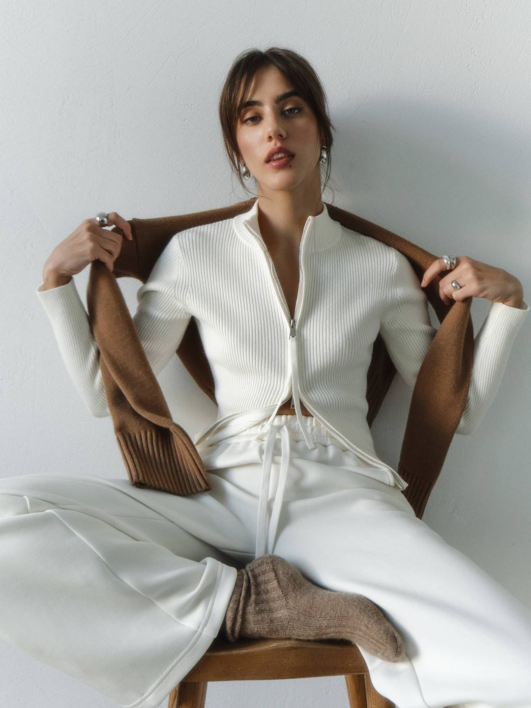 Artisio | Women Modern Zip Sweater