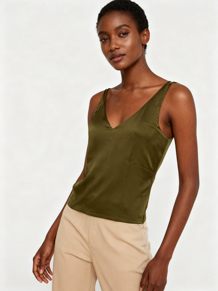 Artisio | Women Refined Sleeveless Blouse