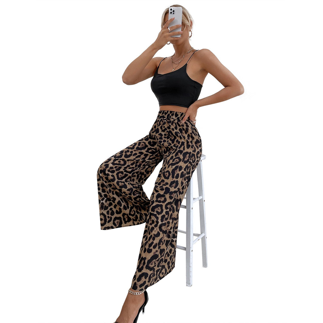 Artisio | Women Relaxed Wild Print Pants