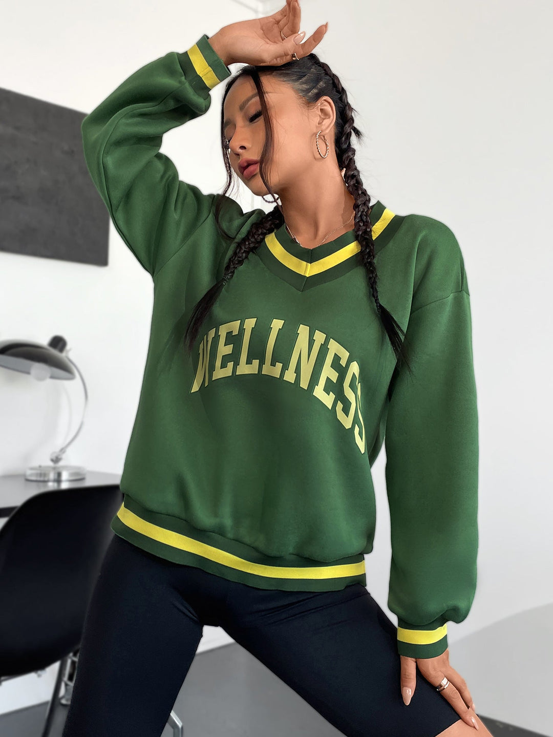 Artisio | Women Sporty Graphic Pullover