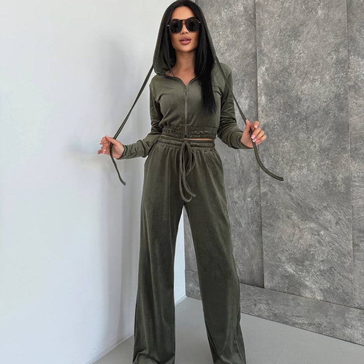 Artisio | Women Velvet Cropped Hoodie Set