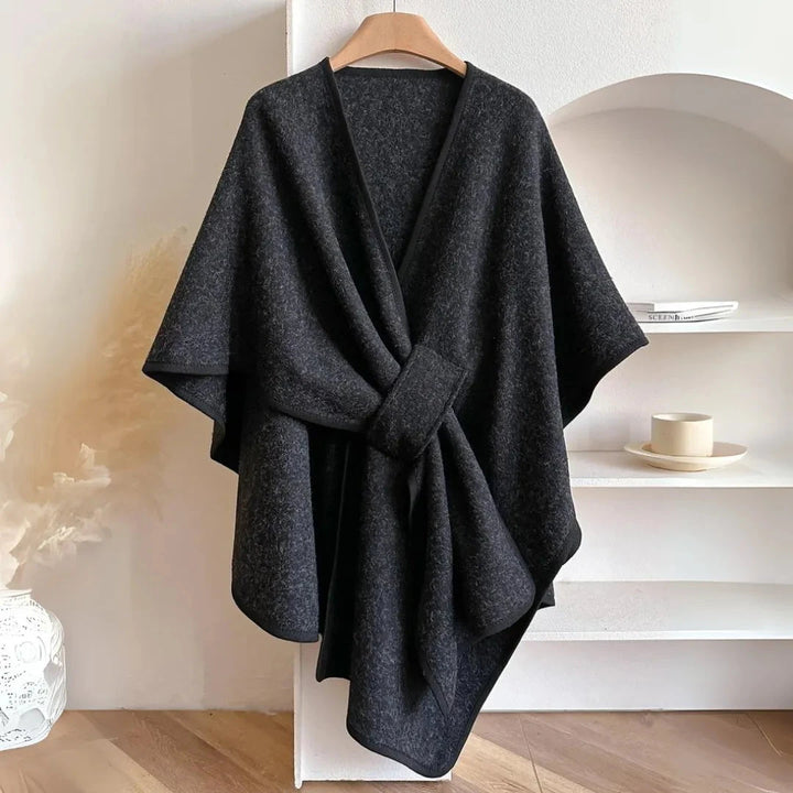 Brooklyn Loose Pocket Knitted Cape Artisio
