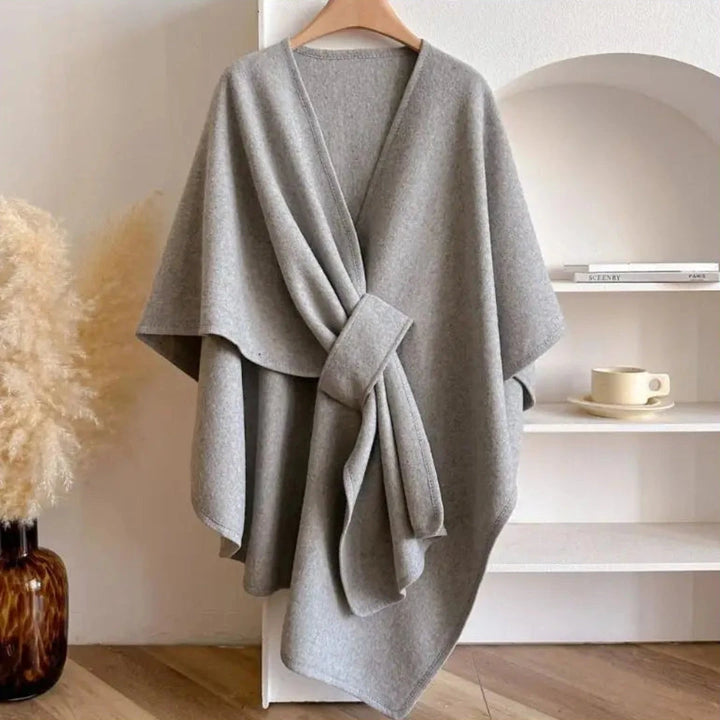 Brooklyn Loose Pocket Knitted Cape Artisio