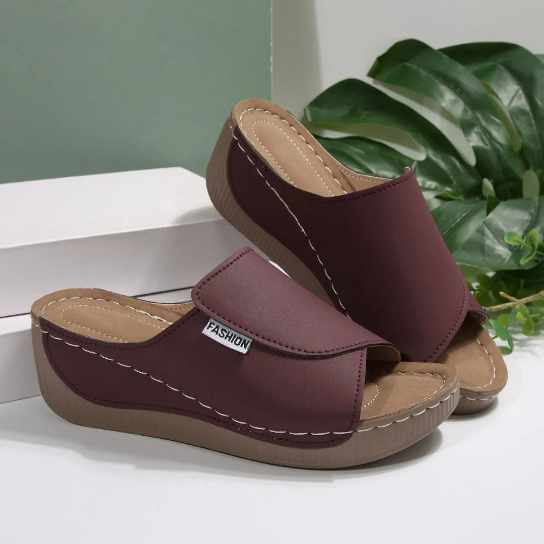 Erica Open-Toe Slip-On Cushioned Sandals Artisio