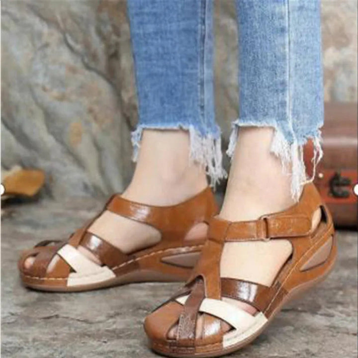 Harriet Closed-Toe Leather Sandals Artisio