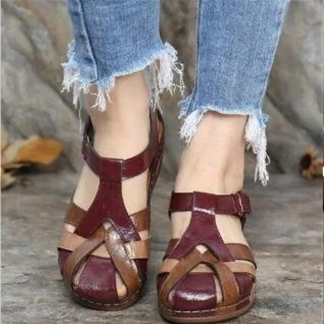 Harriet Closed-Toe Leather Sandals Artisio