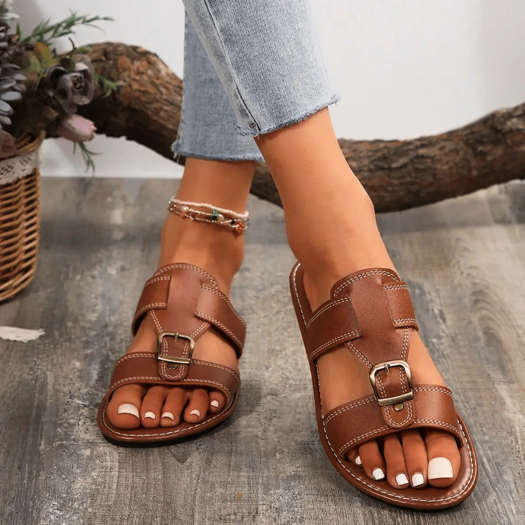 Neri Faux Leather Buckle Sandals Artisio