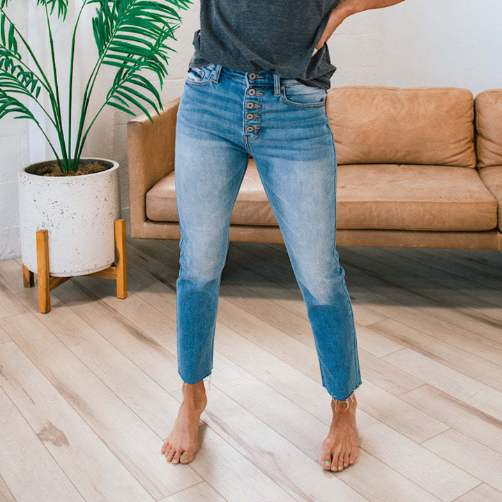 Women Vintage Wash Button Jeans Artisio