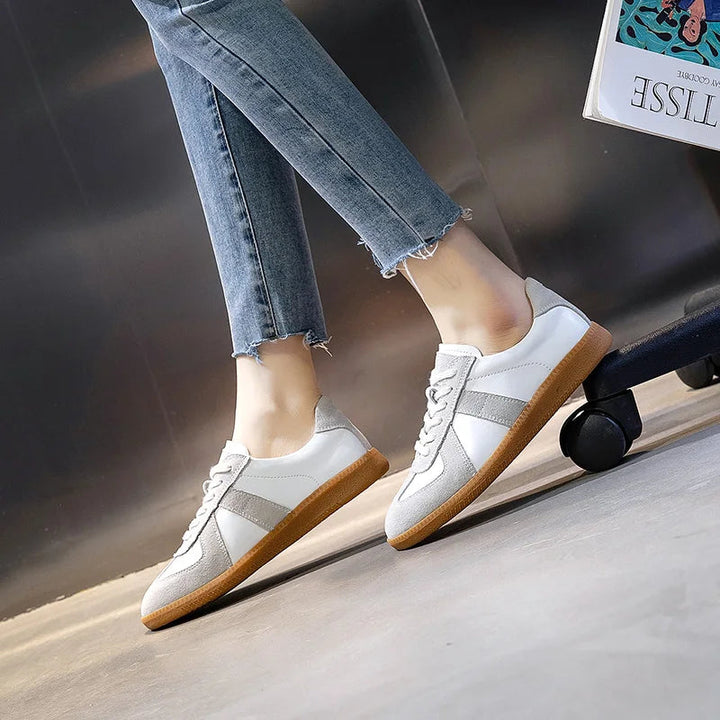 Women Chic Retro Court Sneakers Artisio