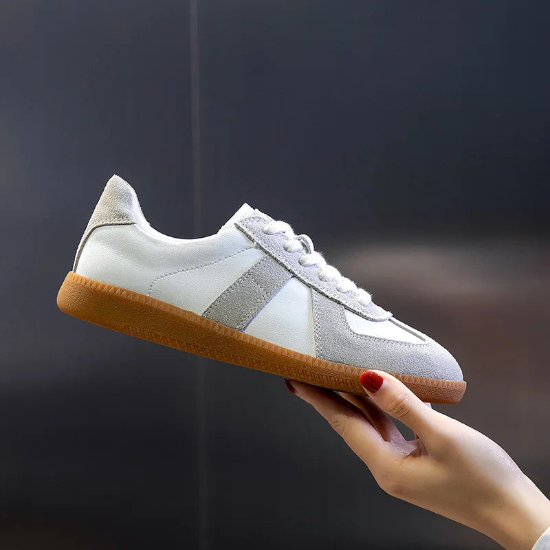 Women Chic Retro Court Sneakers Artisio