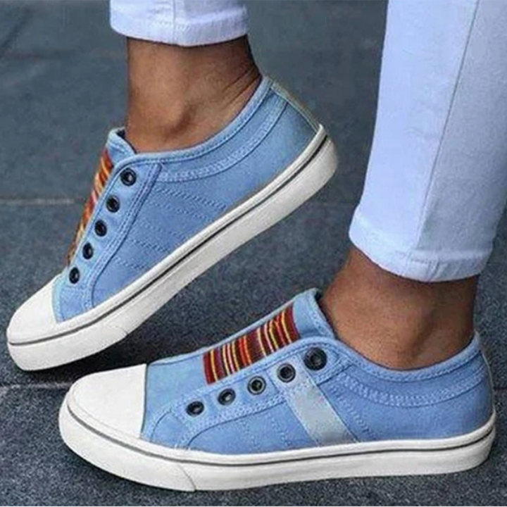 Women Low Top Comfort Canvas Shoes Artisio