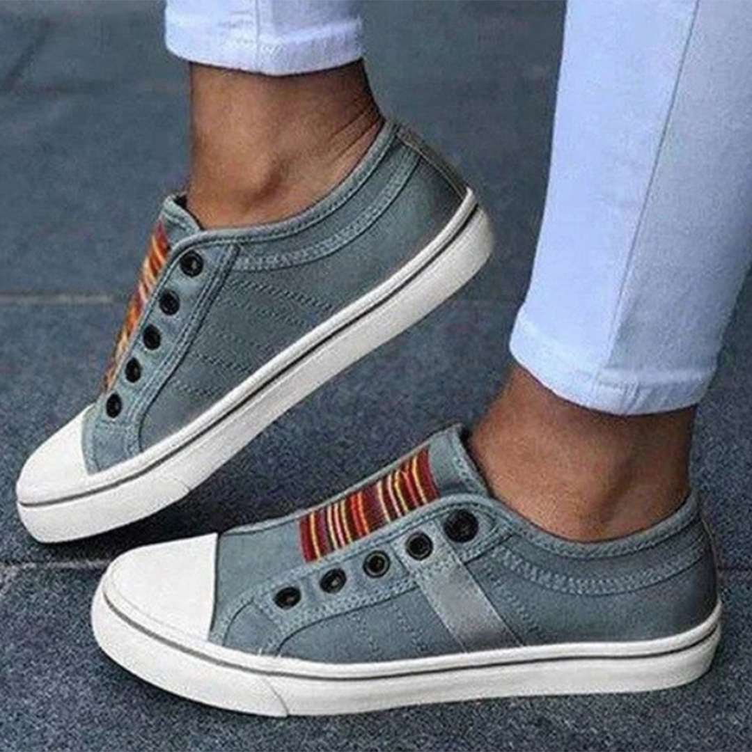 Women Low Top Comfort Canvas Shoes Artisio