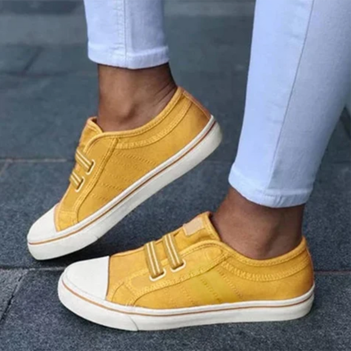 Women Low Top Comfort Canvas Shoes Artisio