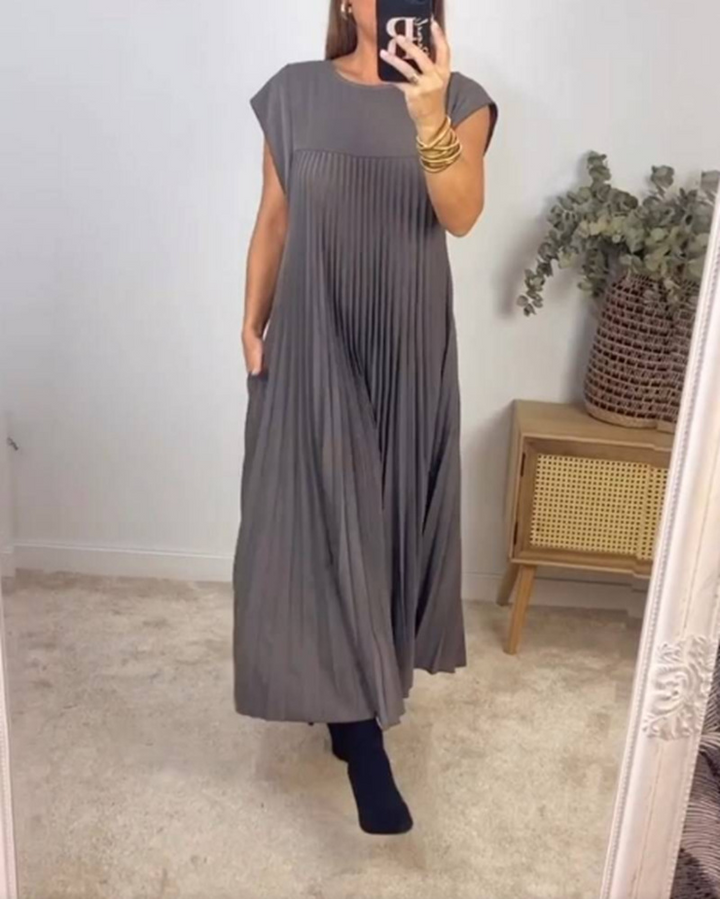 Women Pleated Maxi Dress Artisio