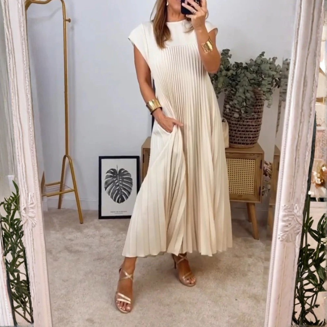 Women Pleated Maxi Dress Artisio