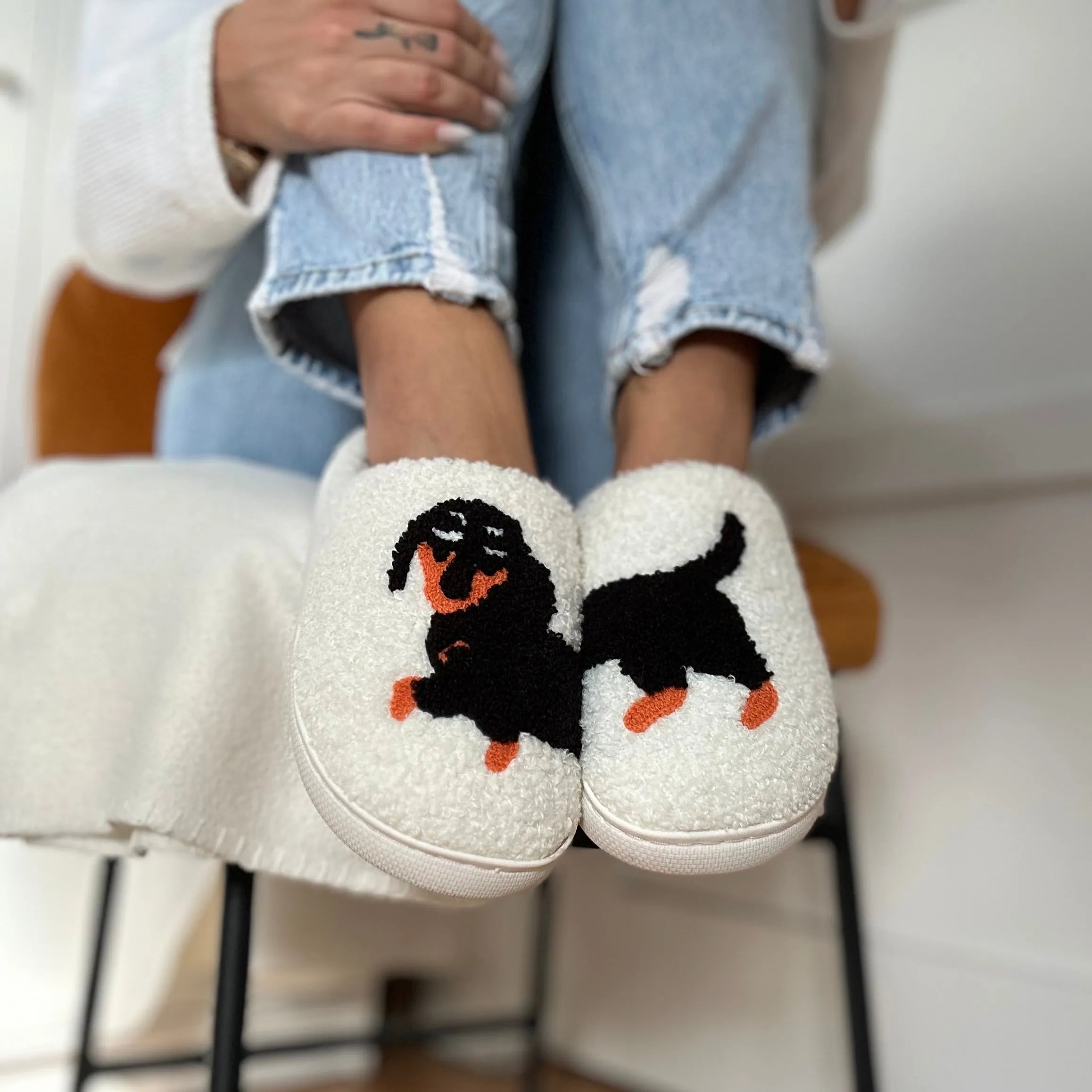 Women's Embroidered Dachshund Slippers Artisio