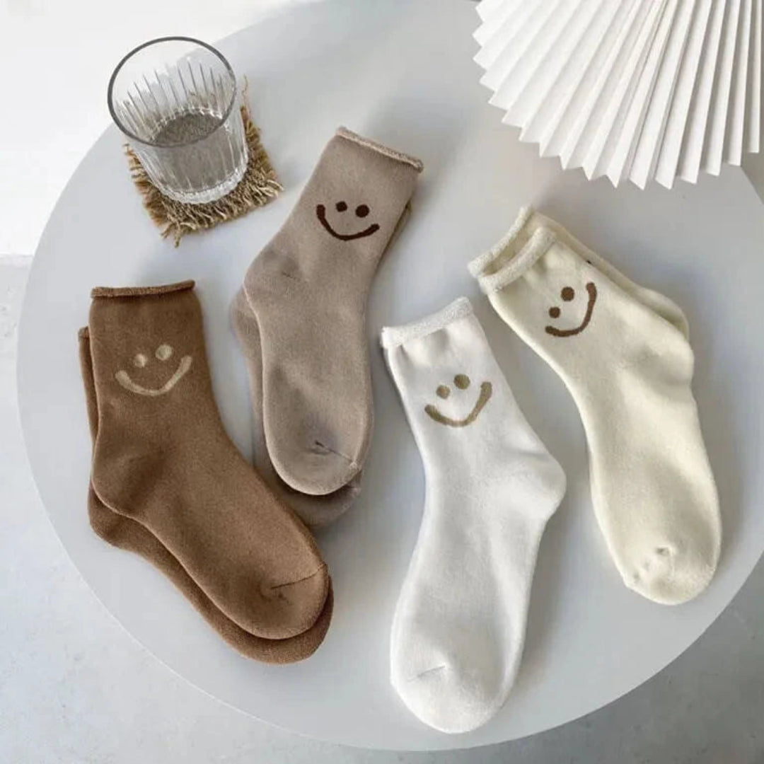 Women's Happy Face Ankle Socks Artisio