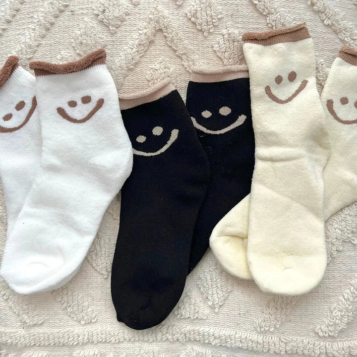 Women's Happy Face Ankle Socks Artisio