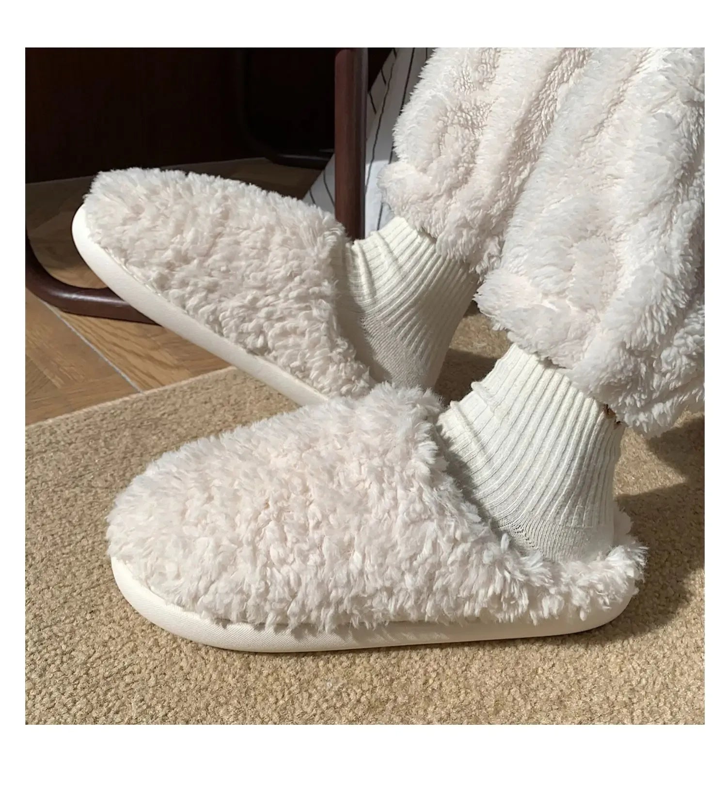 Women’s Plush Slip-On House Slippers Artisio