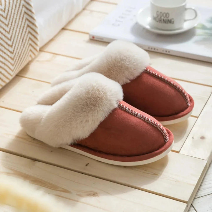 Women’s Plush Slip-On Slippers Artisio