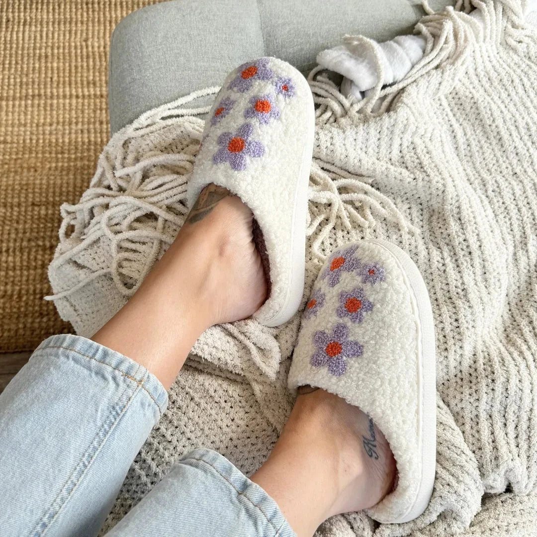 Purple Flowers Slip-on Slippers Artisio